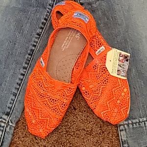 Tom's, lace slip on shoes